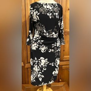 Anne Klein Katrina 3/4 Bell-Sleeve Elegant Sheath Dress Black Grey 10 Boat Neck